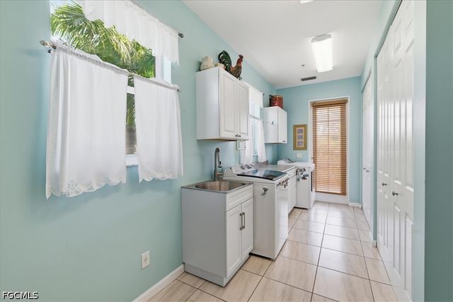 5711 Linden LN, Bokeelia, FL 33922