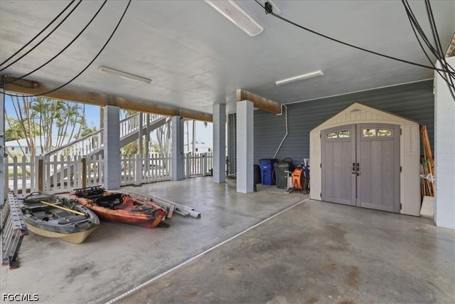 5711 Linden LN, Bokeelia, FL 33922