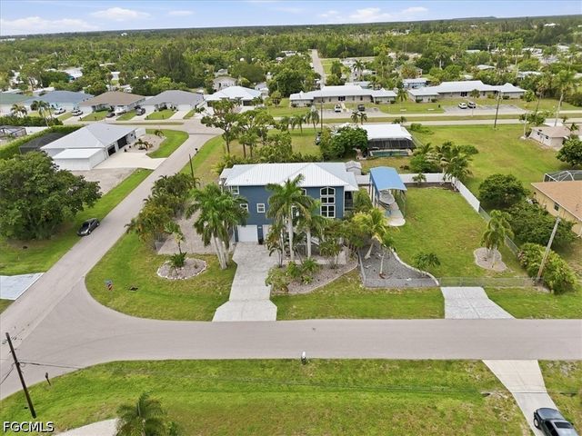 5711 Linden LN, Bokeelia, FL 33922