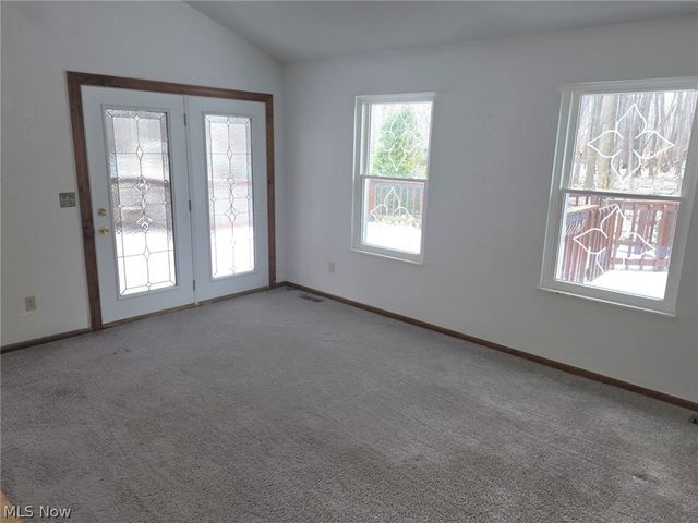 38450 Crossbrook Avenue, Willoughby, OH 44094