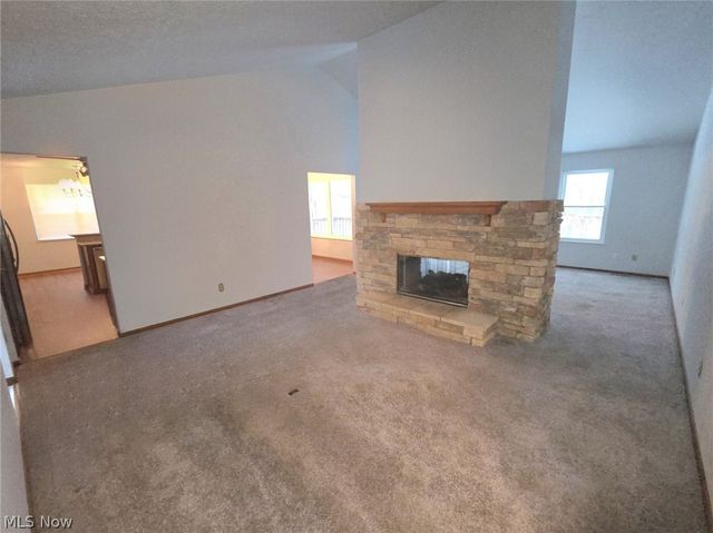 38450 Crossbrook Avenue, Willoughby, OH 44094