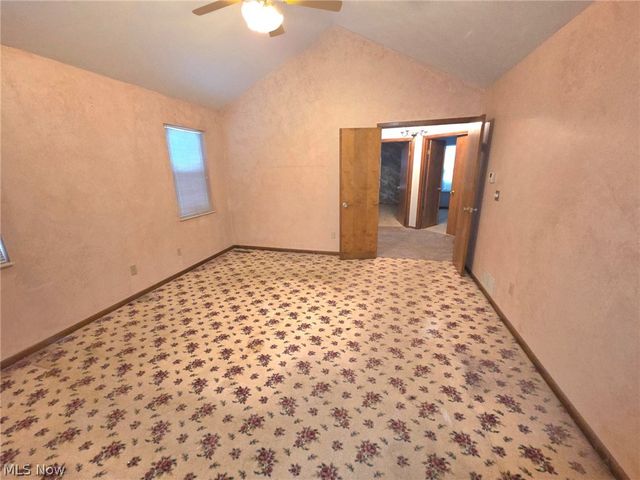 38450 Crossbrook Avenue, Willoughby, OH 44094