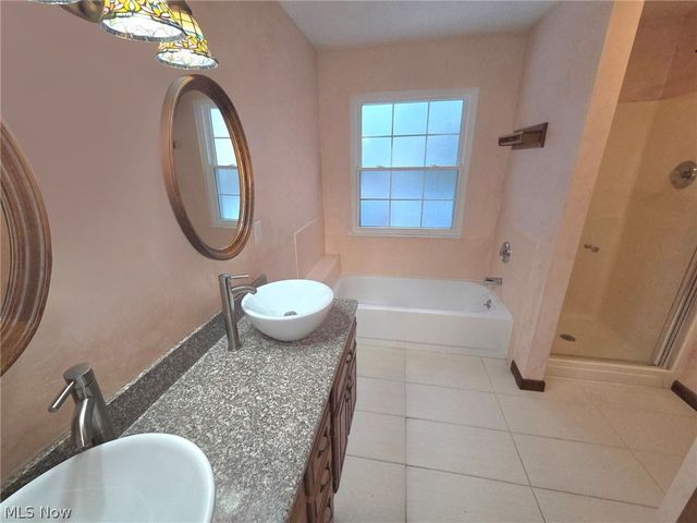 38450 Crossbrook Avenue, Willoughby, OH 44094