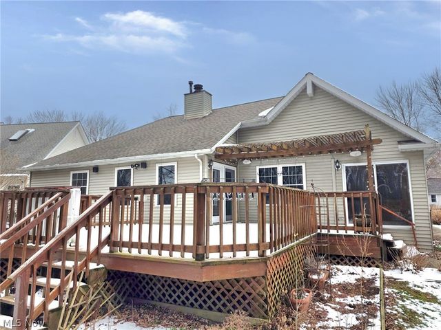 38450 Crossbrook Avenue, Willoughby, OH 44094