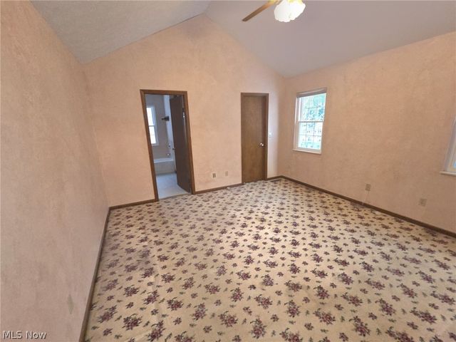 38450 Crossbrook Avenue, Willoughby, OH 44094