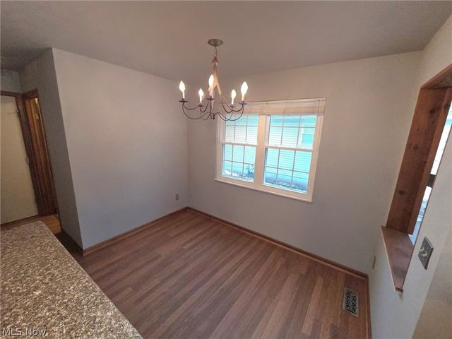 38450 Crossbrook Avenue, Willoughby, OH 44094