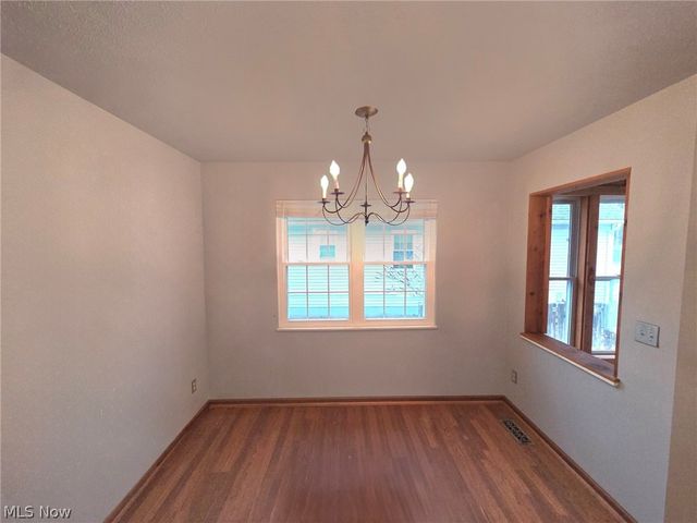 38450 Crossbrook Avenue, Willoughby, OH 44094