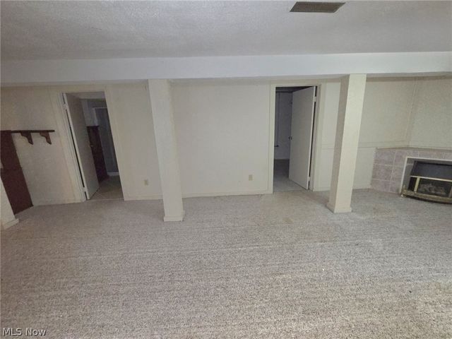 38450 Crossbrook Avenue, Willoughby, OH 44094