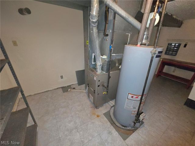 38450 Crossbrook Avenue, Willoughby, OH 44094