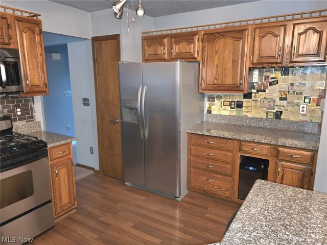 38450 Crossbrook Avenue, Willoughby, OH 44094