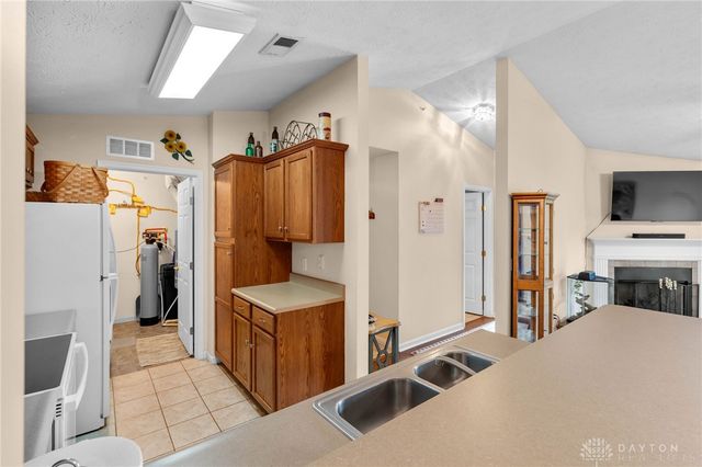 3126 Alexander Place 205, Beavercreek, OH 45431