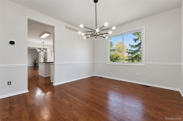 45498 Muirfield Drive, Canton Charter Township, MI 48188