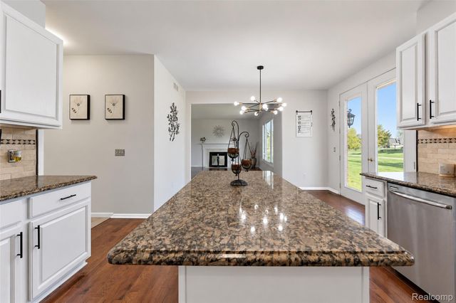 45498 Muirfield Drive, Canton Charter Township, MI 48188