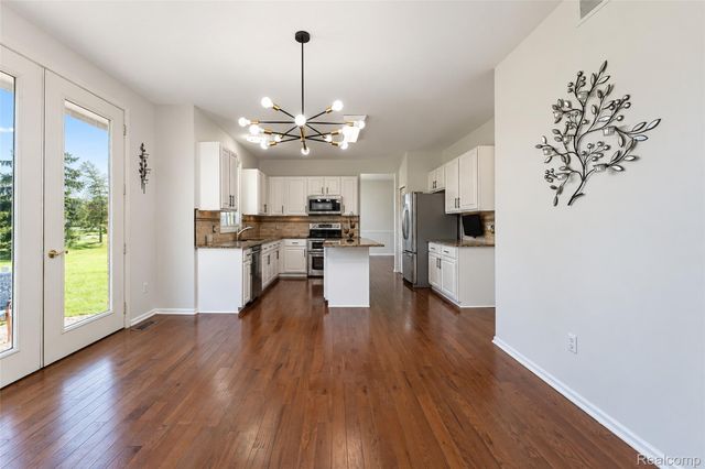 45498 Muirfield Drive, Canton Charter Township, MI 48188