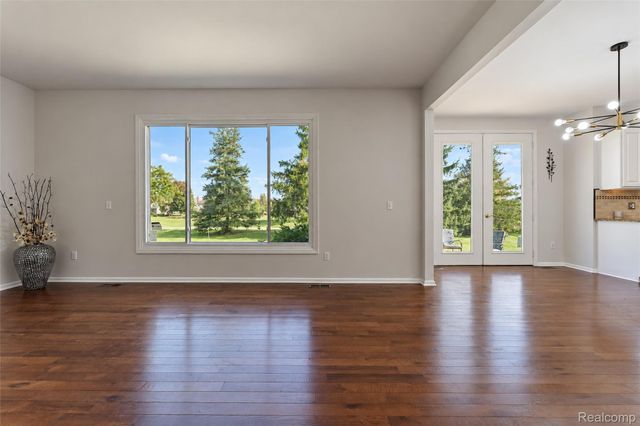 45498 Muirfield Drive, Canton Charter Township, MI 48188