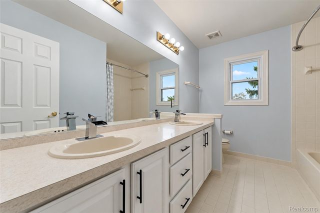 45498 Muirfield Drive, Canton Charter Township, MI 48188