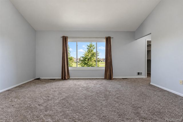 45498 Muirfield Drive, Canton Charter Township, MI 48188