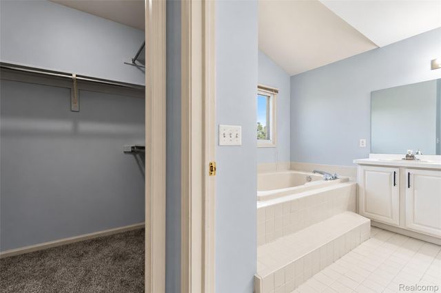 45498 Muirfield Drive, Canton Charter Township, MI 48188