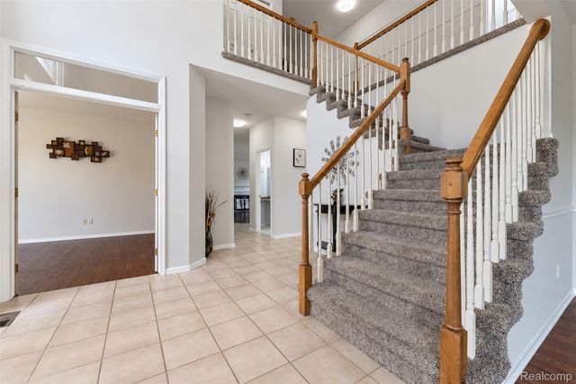 45498 Muirfield Drive, Canton Charter Township, MI 48188