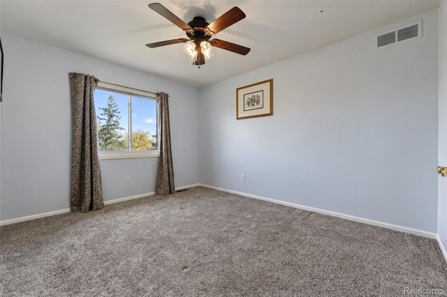 45498 Muirfield Drive, Canton Charter Township, MI 48188