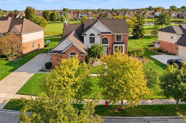45498 Muirfield Drive, Canton Charter Township, MI 48188