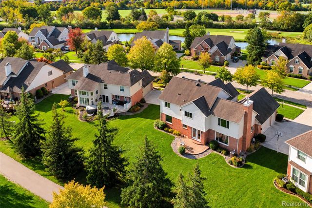 45498 Muirfield Drive, Canton Charter Township, MI 48188