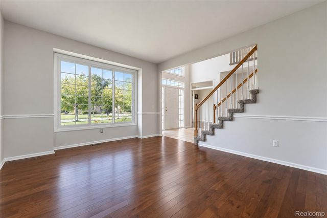 45498 Muirfield Drive, Canton Charter Township, MI 48188