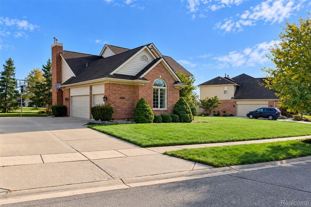 45498 Muirfield Drive, Canton Charter Township, MI 48188
