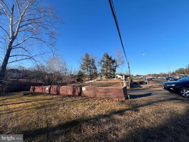 7106 CENTREVILLE RD, Centreville, VA 20121