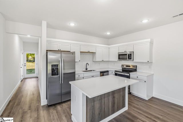 4048 Parris Bridge Road, Boiling Springs, SC 29316