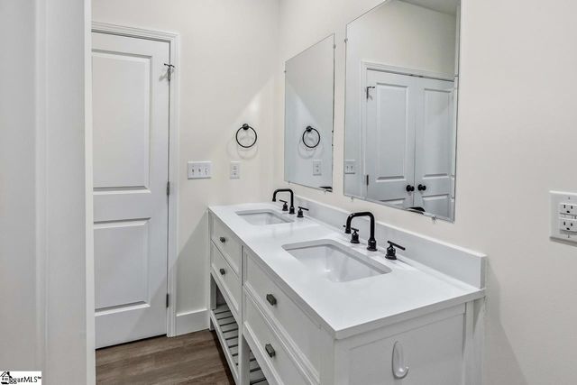 4048 Parris Bridge Road, Boiling Springs, SC 29316