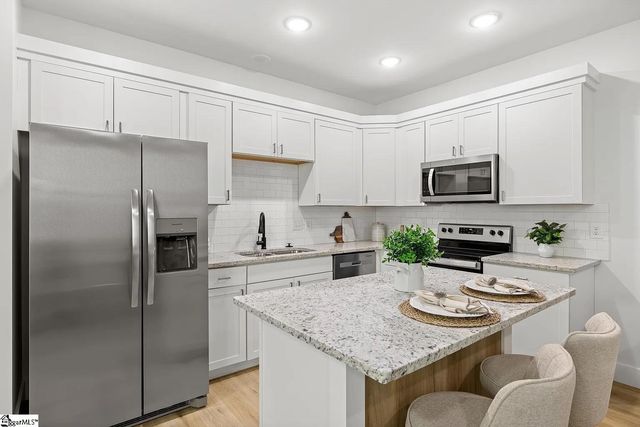 4048 Parris Bridge Road, Boiling Springs, SC 29316