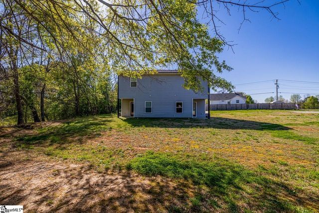 4048 Parris Bridge Road, Boiling Springs, SC 29316