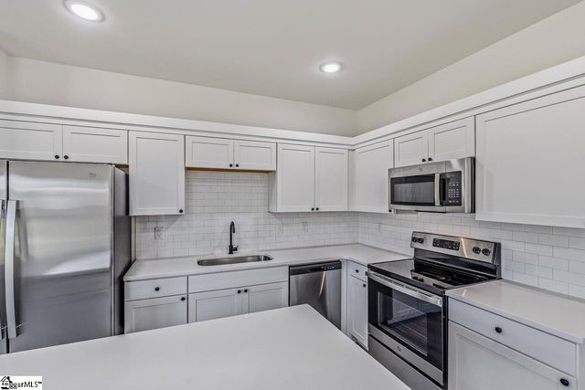 4048 Parris Bridge Road, Boiling Springs, SC 29316
