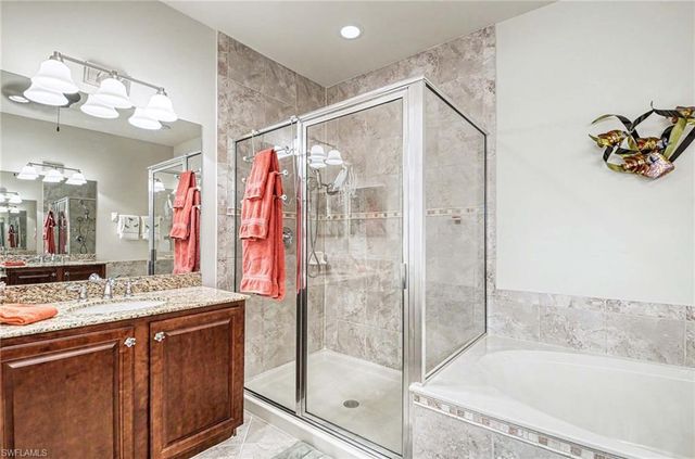 6541 Monterey PT 54202, Naples, FL 34105