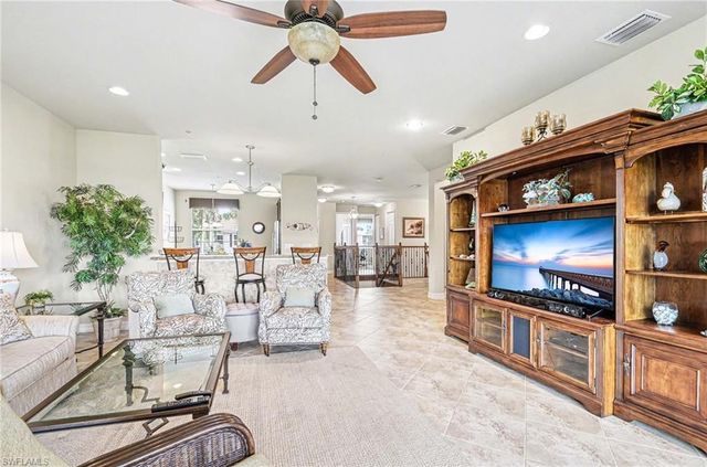 6541 Monterey PT 54202, Naples, FL 34105