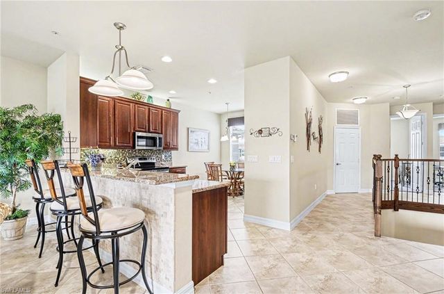6541 Monterey PT 54202, Naples, FL 34105