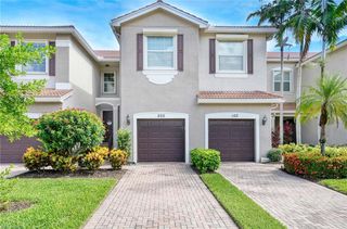 6541 Monterey PT 54202, Naples, FL 34105