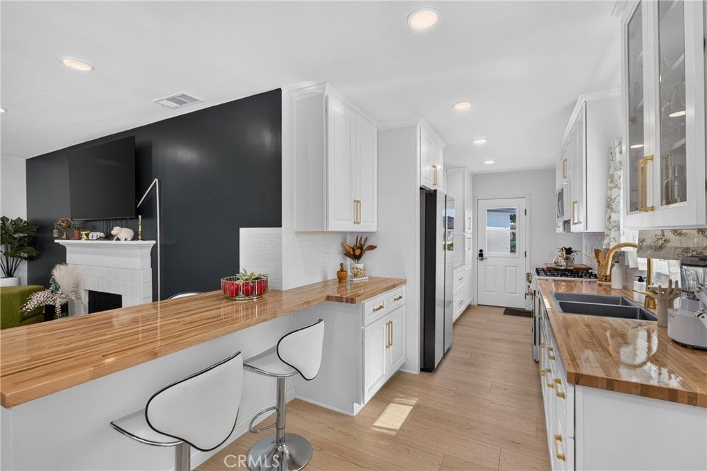 Image 14 of property listing at 619 W Chapman, Placentia, CA 92870