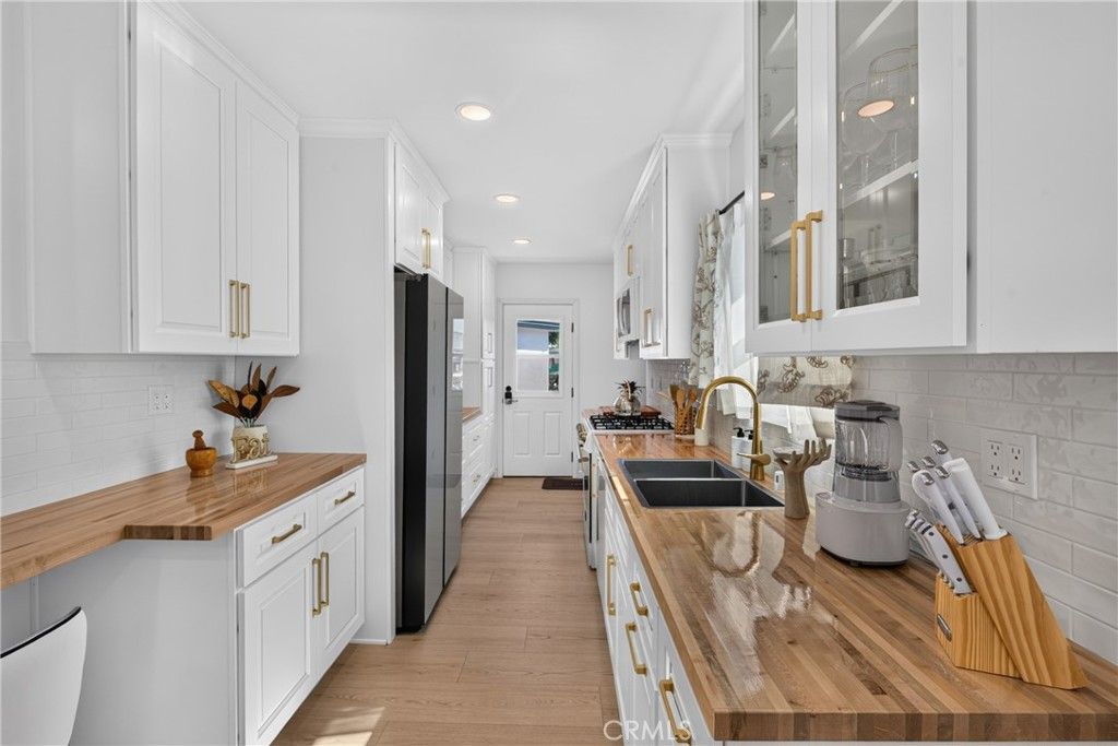 Image 17 of property listing at 619 W Chapman, Placentia, CA 92870