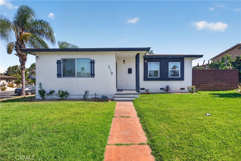 Image 2 of property listing at 619 W Chapman, Placentia, CA 92870