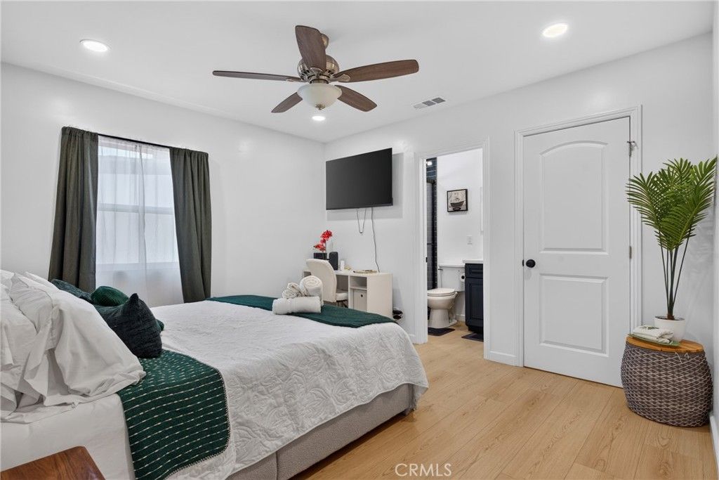 Image 27 of property listing at 619 W Chapman, Placentia, CA 92870