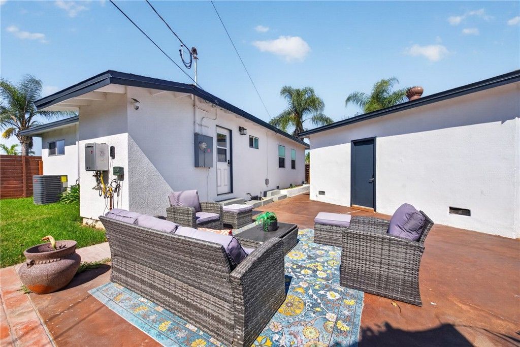 Image 39 of property listing at 619 W Chapman, Placentia, CA 92870