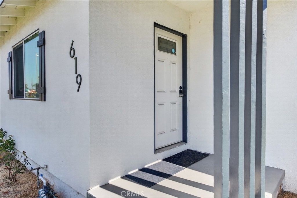Image 4 of property listing at 619 W Chapman, Placentia, CA 92870