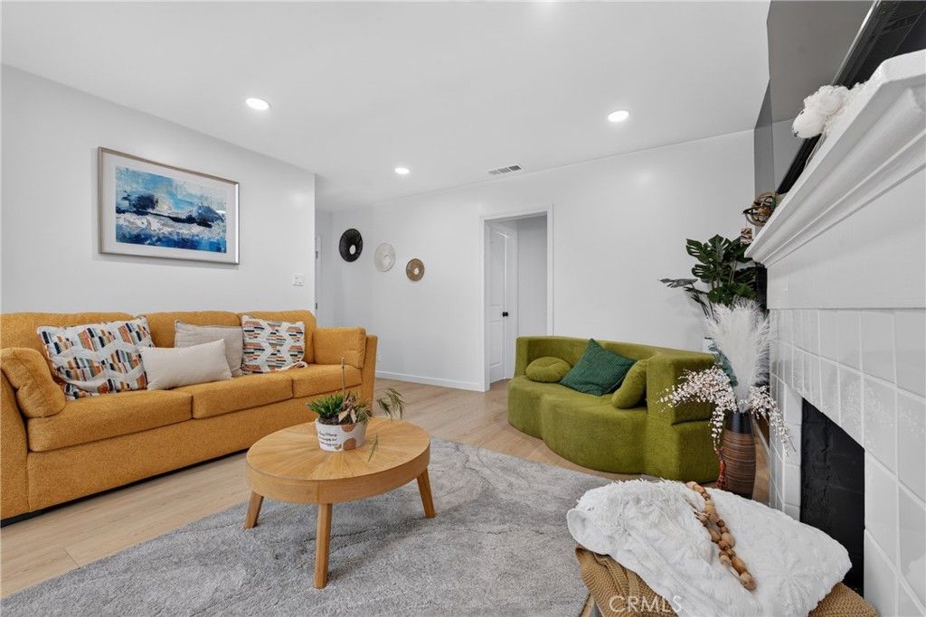 Image 8 of property listing at 619 W Chapman, Placentia, CA 92870