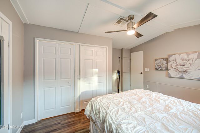 2233 E Behrend Drive 142, Phoenix, AZ 85024