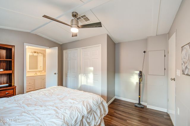 2233 E Behrend Drive 142, Phoenix, AZ 85024