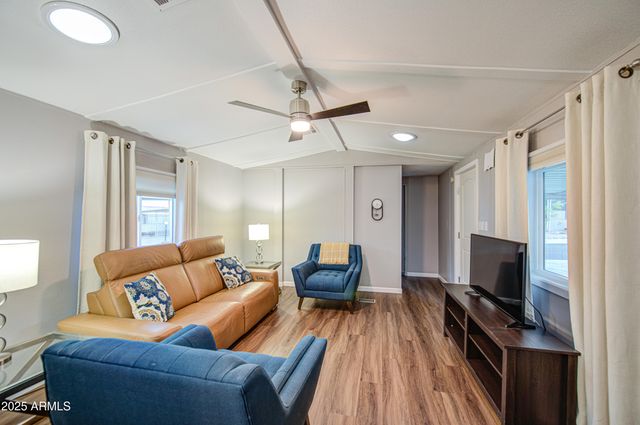 2233 E Behrend Drive 142, Phoenix, AZ 85024