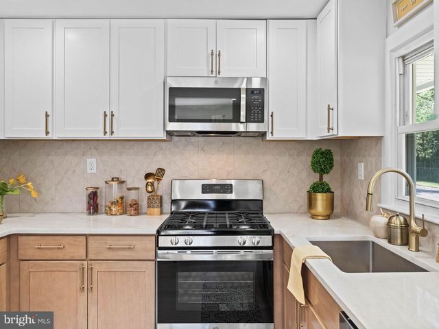 65 BARNWELL LN, Willingboro, NJ 08046