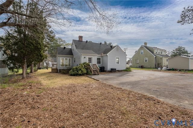 2004 Snead Ave, Colonial Heights, VA 23834